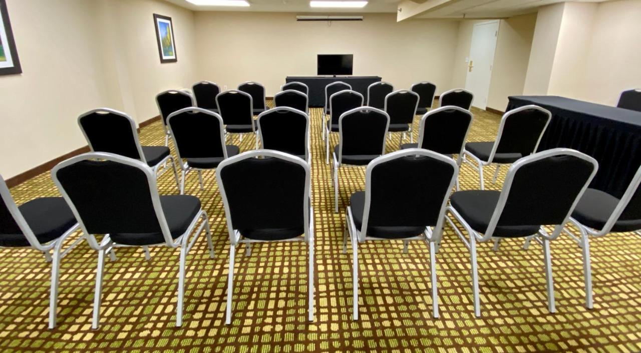 Baymont By Wyndham Latham Albany Airport Otel Dış mekan fotoğraf