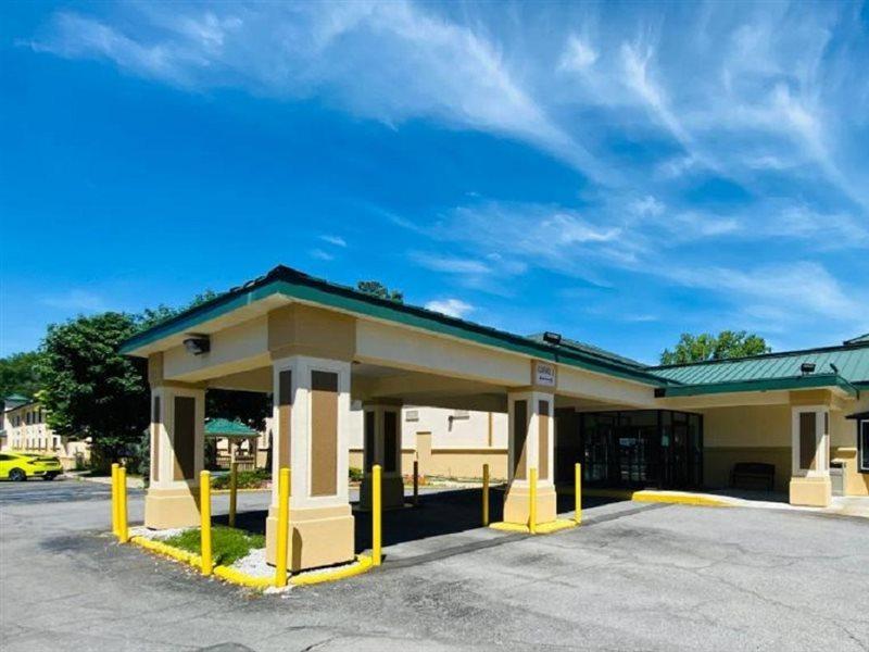 Baymont By Wyndham Latham Albany Airport Otel Dış mekan fotoğraf