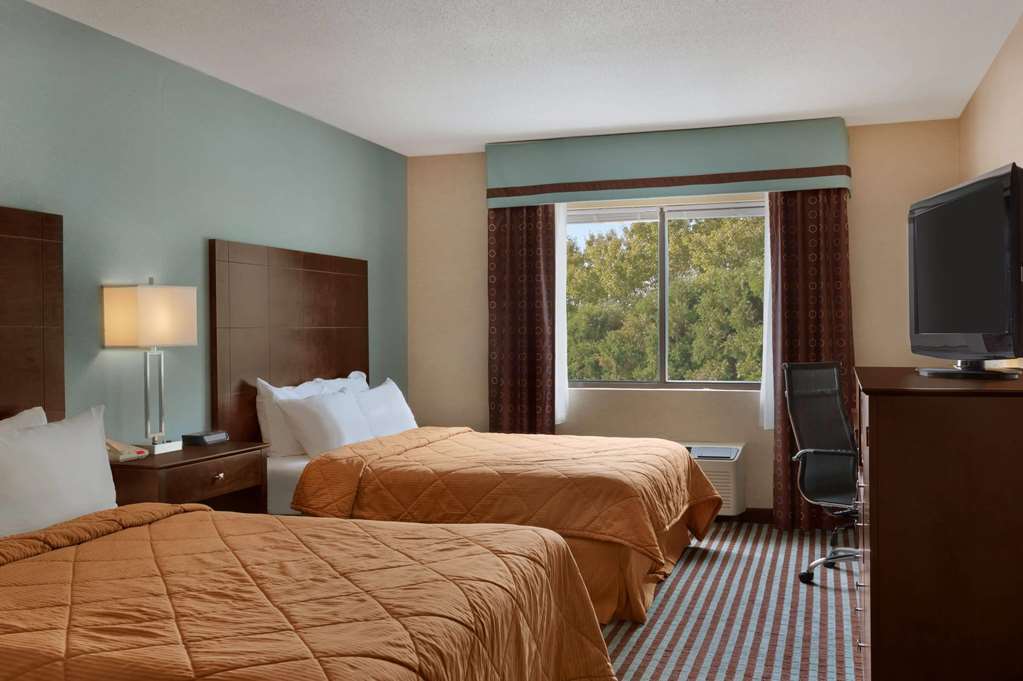 Baymont By Wyndham Latham Albany Airport Otel Oda fotoğraf